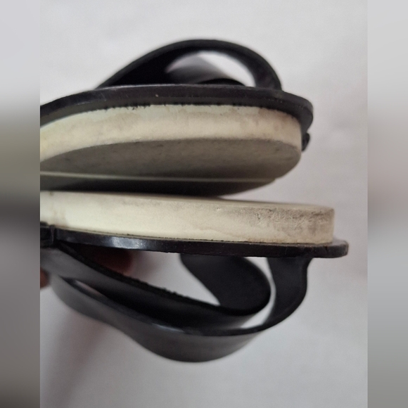 Vince Leather Sandal - Picture 12 of 16